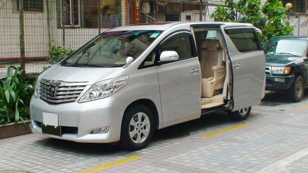 Flying Eagle 7-seater  Alphard interior 