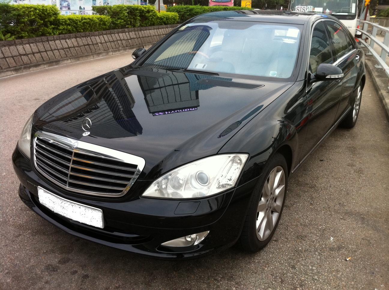 Flying Eagle Mercedes-Benz S500 luxury car